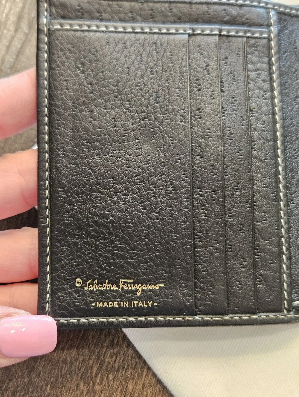 Ferragamo Gancini Black Leather Compact Wallet / ID Holder Made In Italy+Dustbag